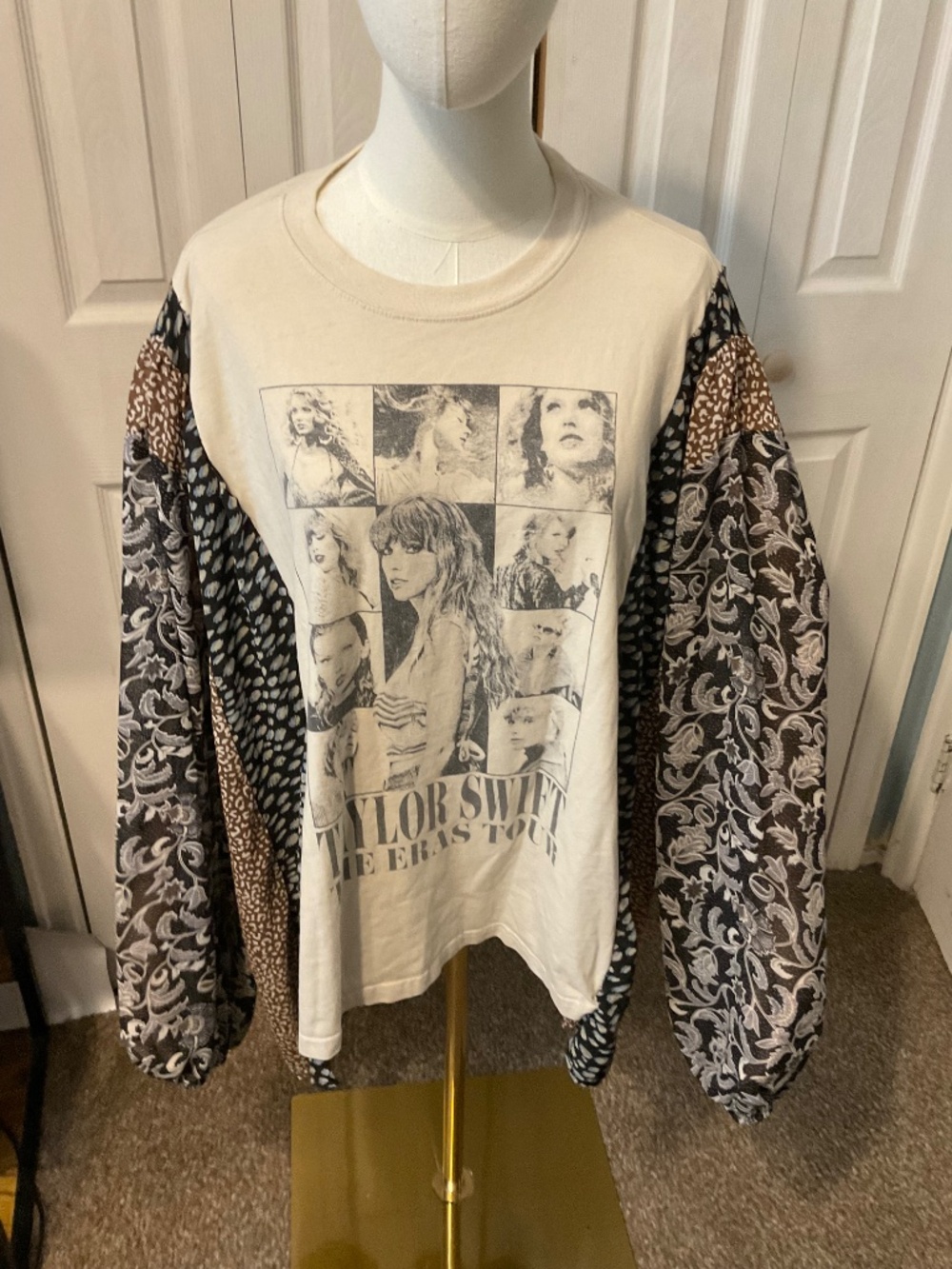 Taylor Swift The Eras Tour Graphic T-Shirt with Flowy Printed Sleeves - OSFM